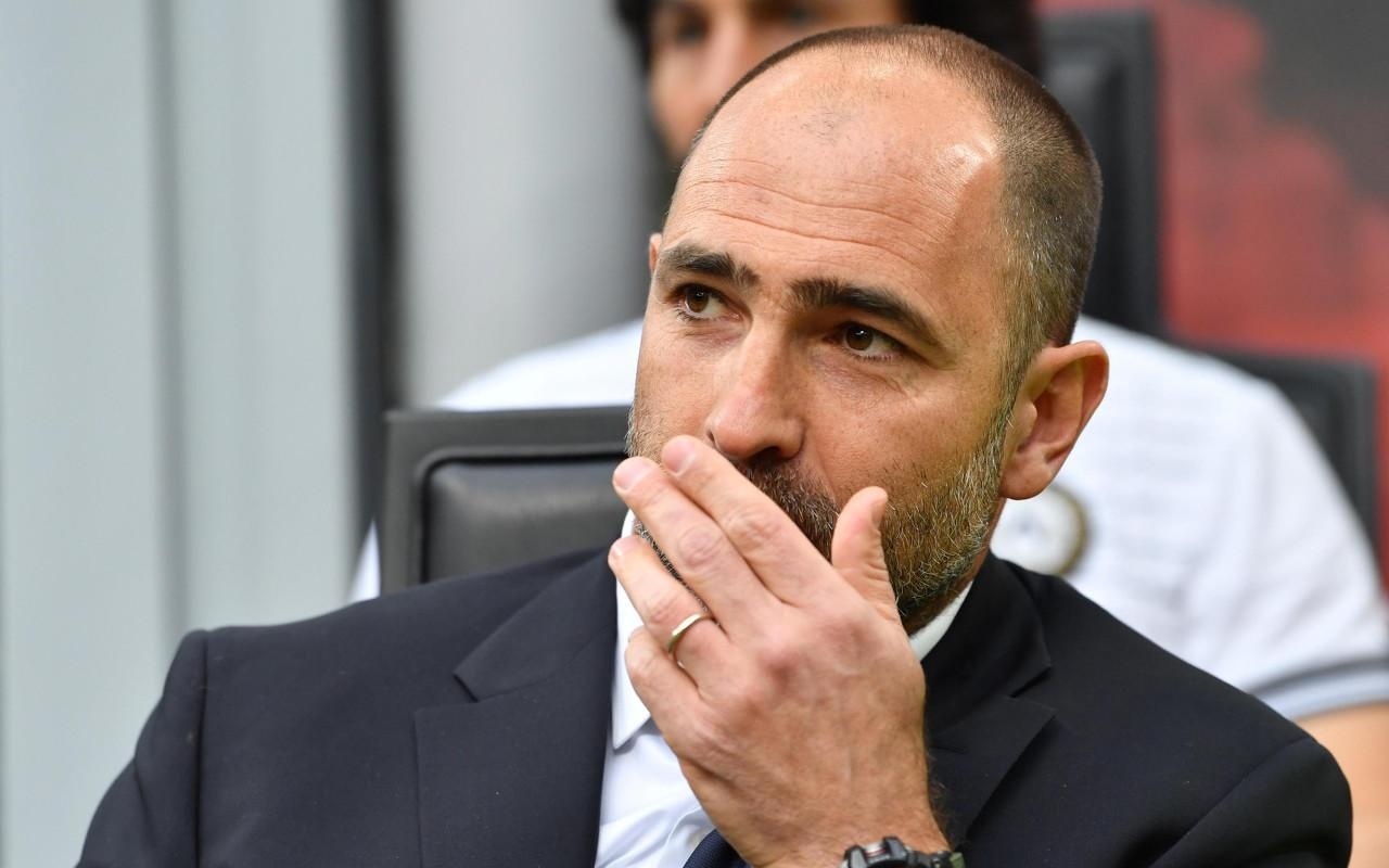 战术方面都 战术方面都