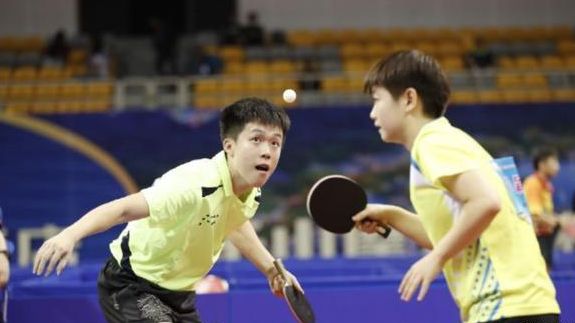 他和其他老 他和其他老