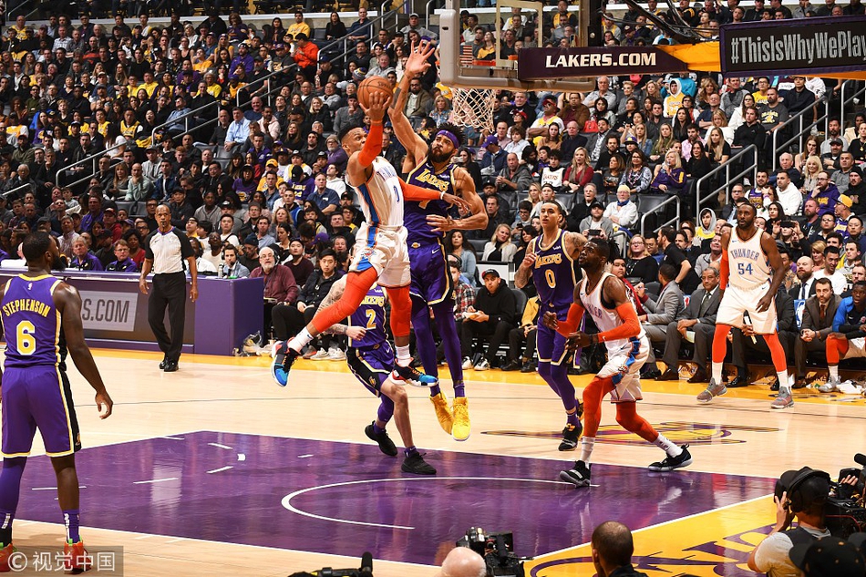 沙特队在比 沙特队在比