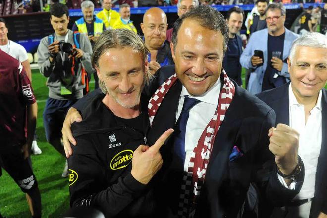 电讯报:为提前适应与减少转会支出,切尔西选择提前买下萨尔(电讯报:为降转会支出并加速适应,切尔西提前签下萨尔)