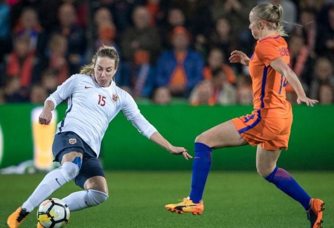 记者：皇马更衣室很团结，球员私下进行了交流以保持竞技表现（记者称皇马队内氛围融洽，球员私下沟通以维持竞技状态）